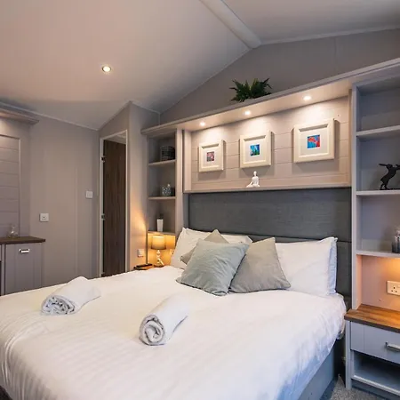 Lodge Hidden Jewel With Hot Tub